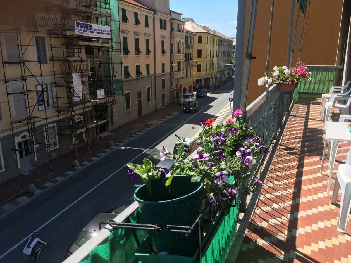 Ferienwohnung Casa Elena Albisola Superiore Exterior foto